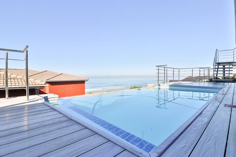 8 Bedroom Property for Sale in Reebok Western Cape